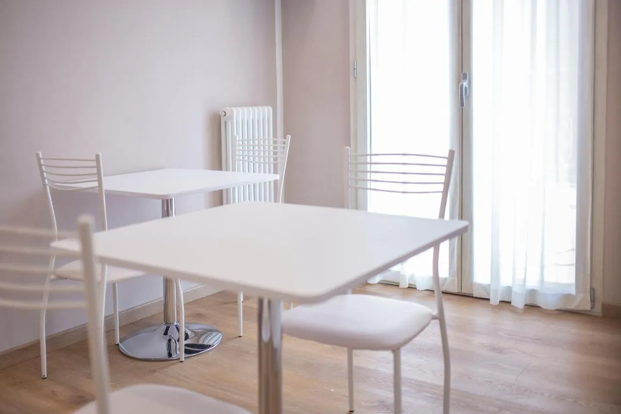 B&B Stellanova San Donnino della Nizzola 0*,  Italien